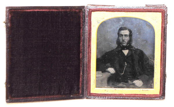 AMBROTYPE PHOTOGRAPH CIRCA 1852