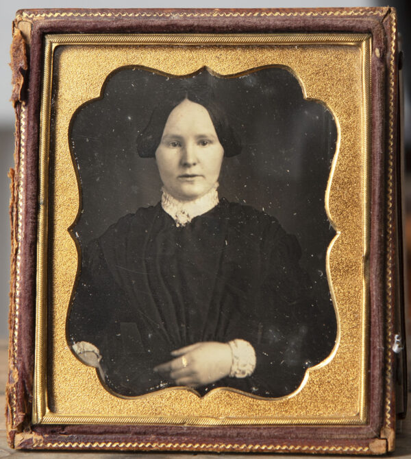 CASED DAGUERREOTYPE OF WOMAN