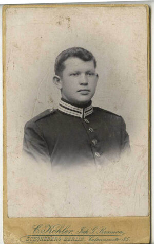 CARTE DE VISITE OF GERMAN FUSILLIER