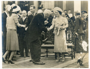 QUEEN MOM ROYAL TOUR 1939 IN OTTAWA