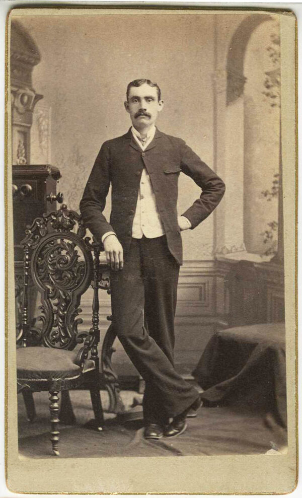 MAN WITH THE STEREO VIEWING CABINET