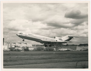 WARDAIR WARDAIR BOEING 727